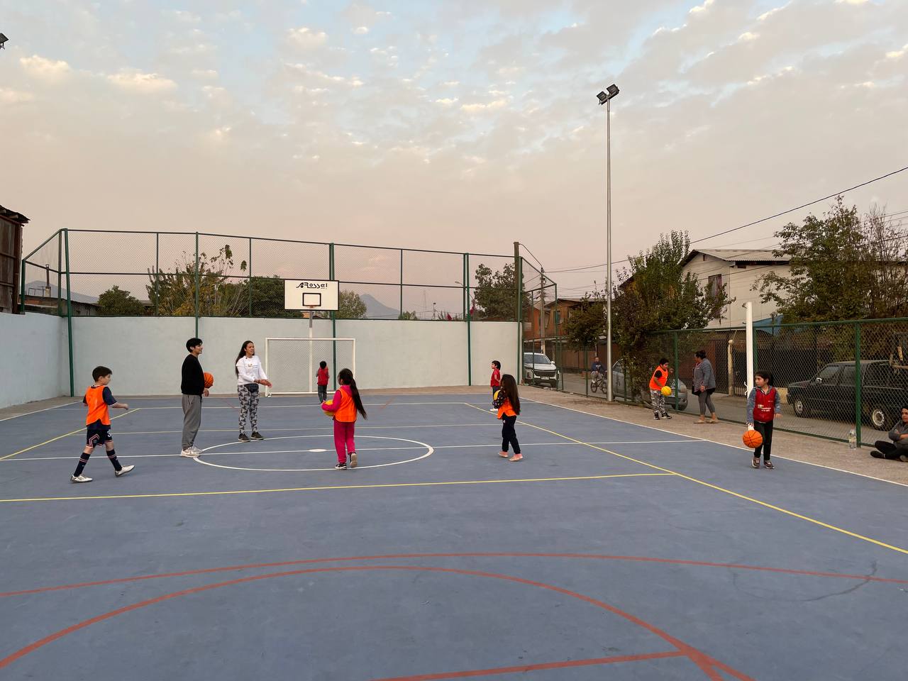 NUEVO CENTRO DEPORTIVO LOS CISNES