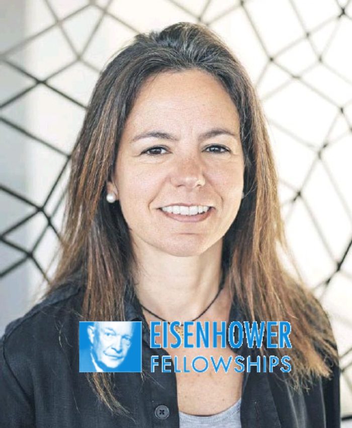 DIRECTORA EJECUTIVA GANA BECA EISENHOWER